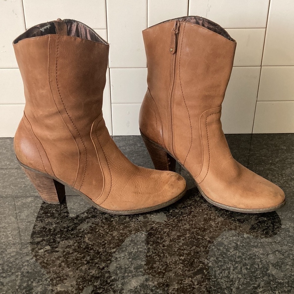 Reba revolver leather boots 11m